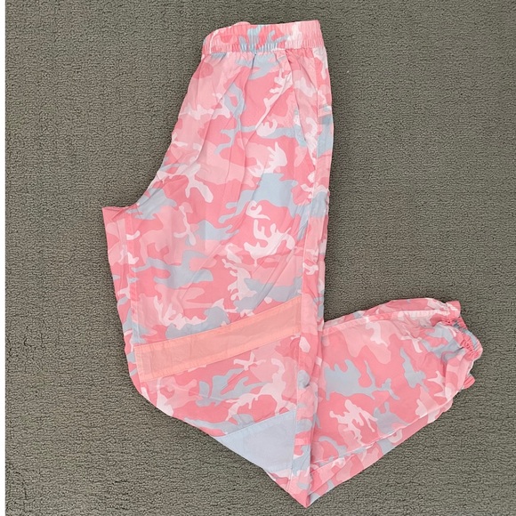 The Kylie Shop Camp Anorak Pink Candy Woodland Camo Set - Picture 11 of 13